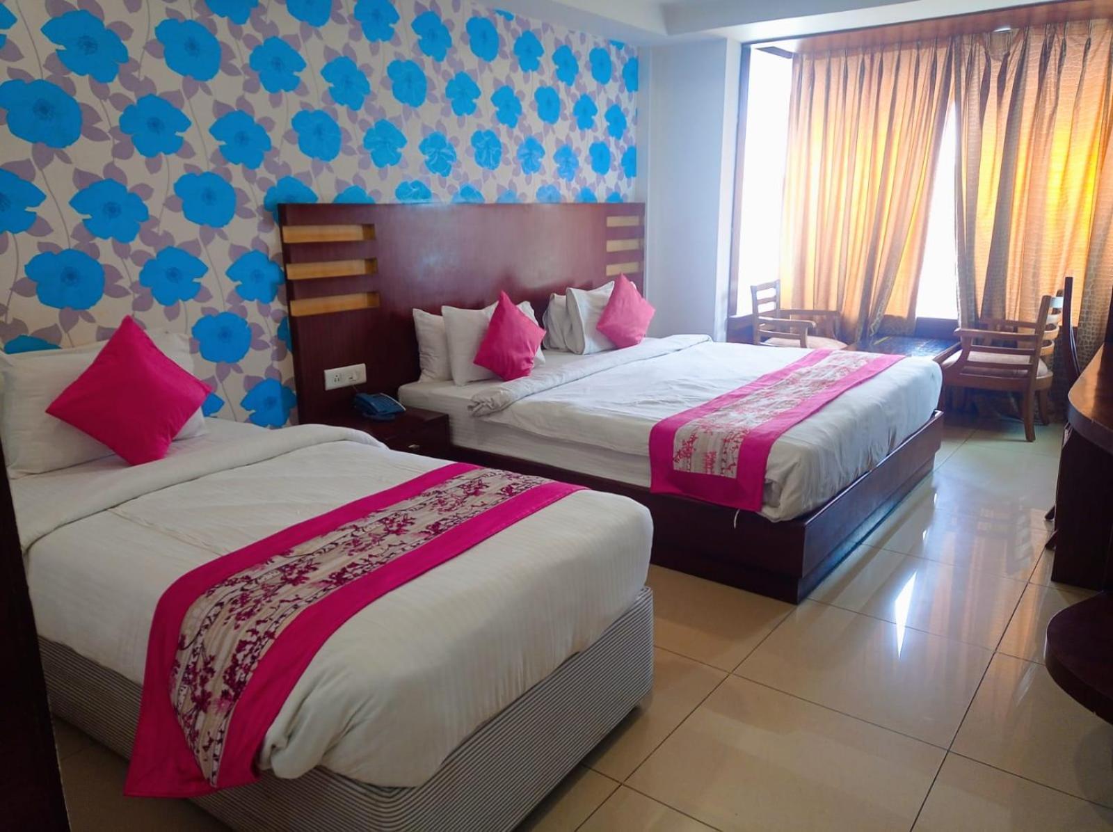 Hotel Sgt Plaza Varanasi Luaran gambar