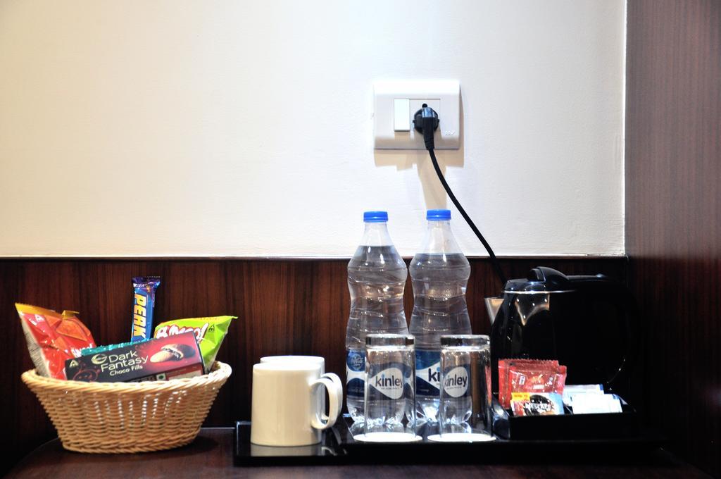 Hotel Sgt Plaza Varanasi Luaran gambar